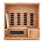 Moderne Infrarotkabine in einem stilvollen Wohnraum für optimale Entspannung.